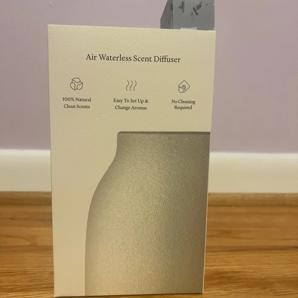 Vitruvi Air Waterless Scent Diffuser - White with extra scent refill